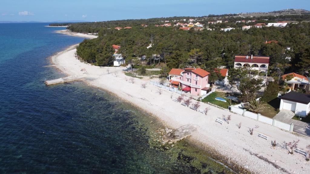 Apartmani Vukadin Vir Luaran gambar