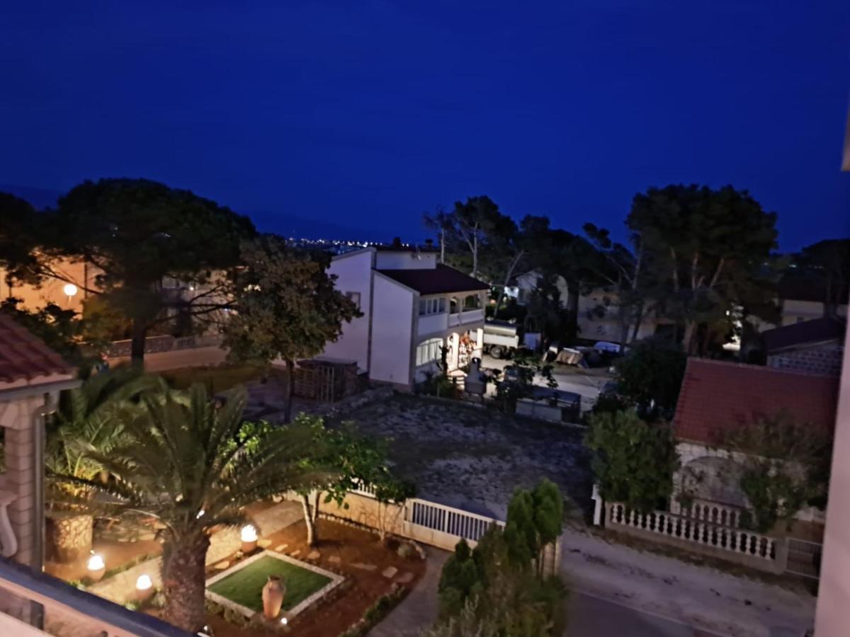 Apartmani Vukadin Vir Luaran gambar